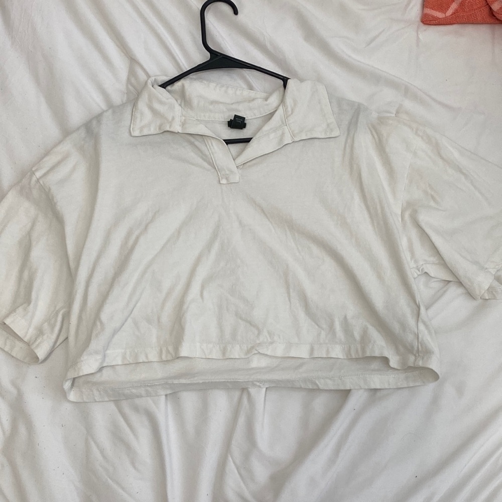 White cropped shirt with collar!